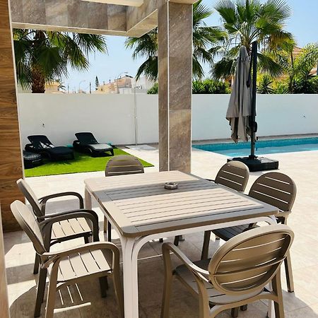 Villa Domicil De Luxe Torrevieja Luaran gambar