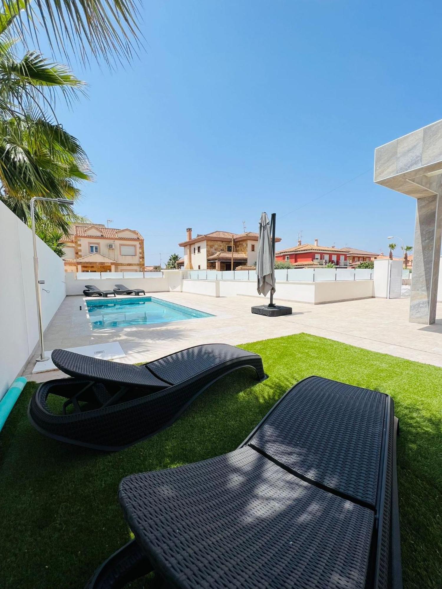 Villa Domicil De Luxe Torrevieja Luaran gambar